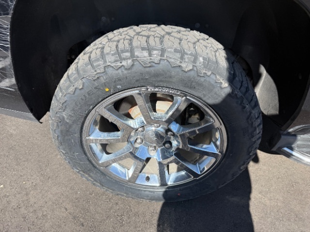 Vehicle image 22 of 37