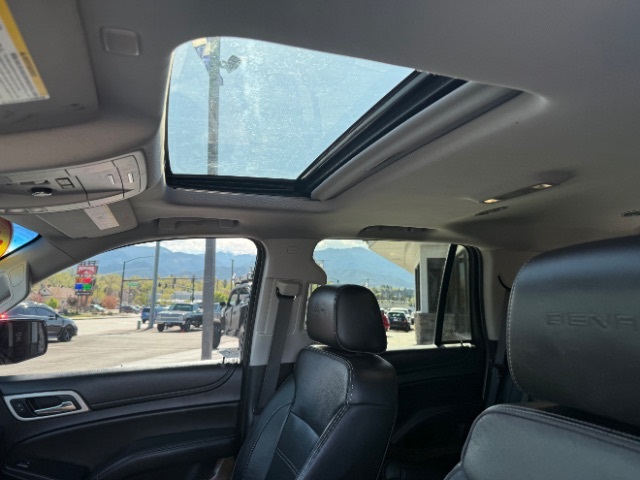 Vehicle image 27 of 37