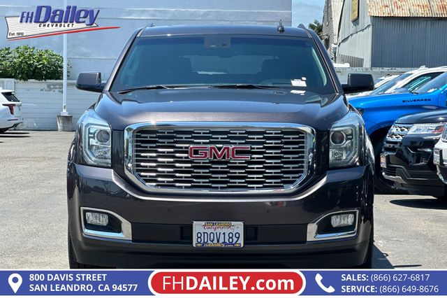 2018 GMC Yukon Denali Image 2 of 49