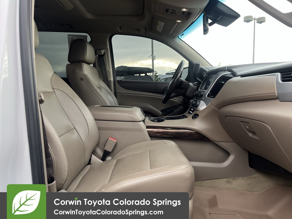 Vehicle image 14 of 32
