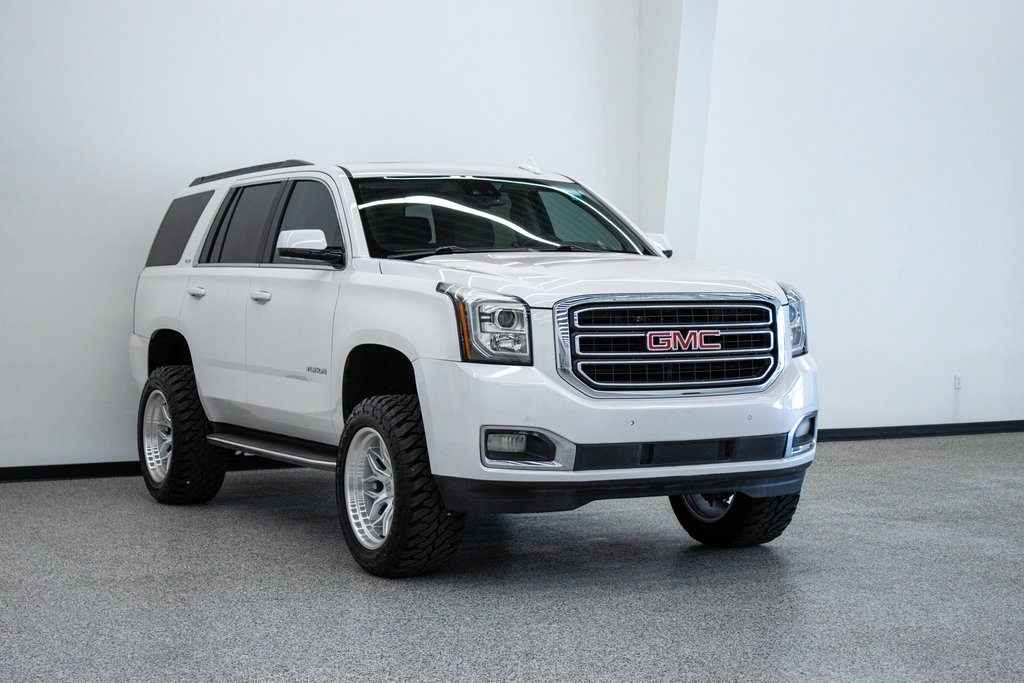 2018 GMC Yukon SLT Image 3 of 43