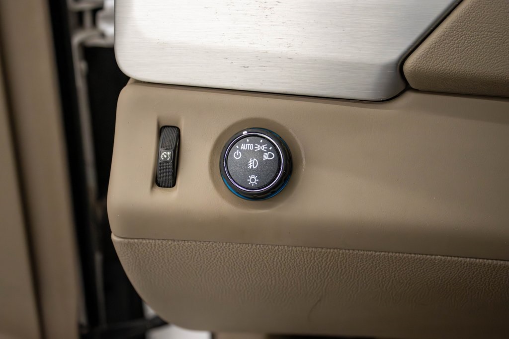 2018 GMC Yukon SLT Image 29 of 43