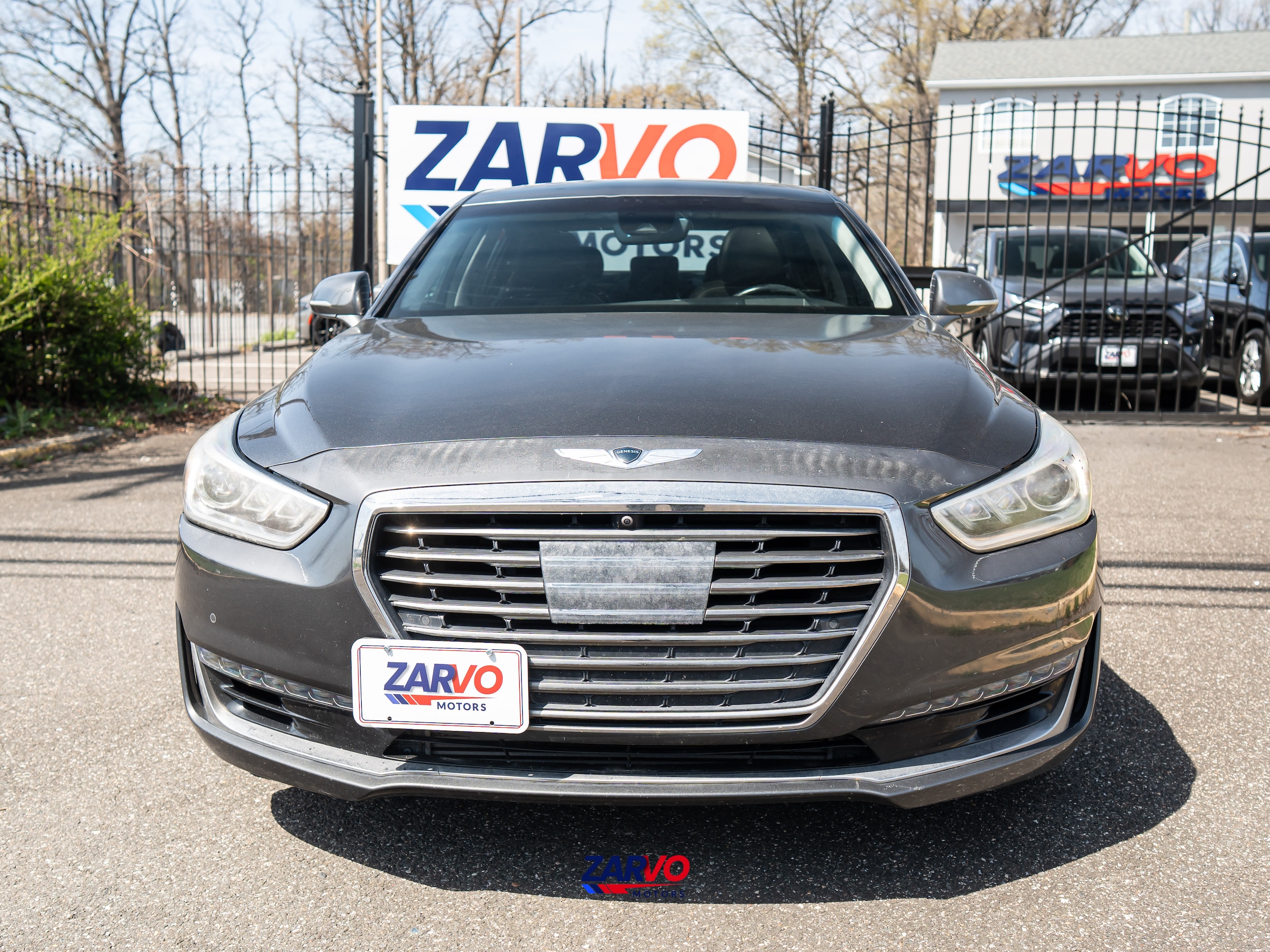2018 Genesis G90 3.3T Premium Image 2 of 55
