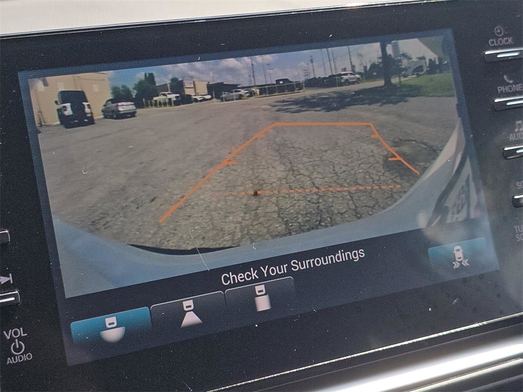 Vehicle image 20 of 31