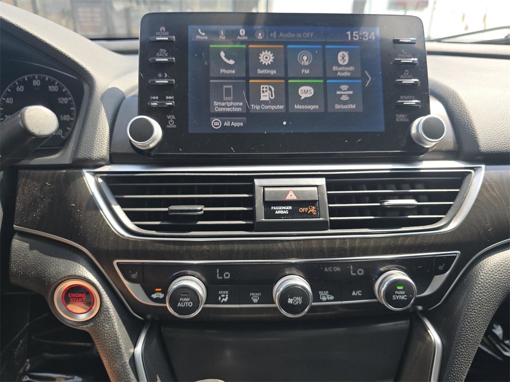 Vehicle image 21 of 31