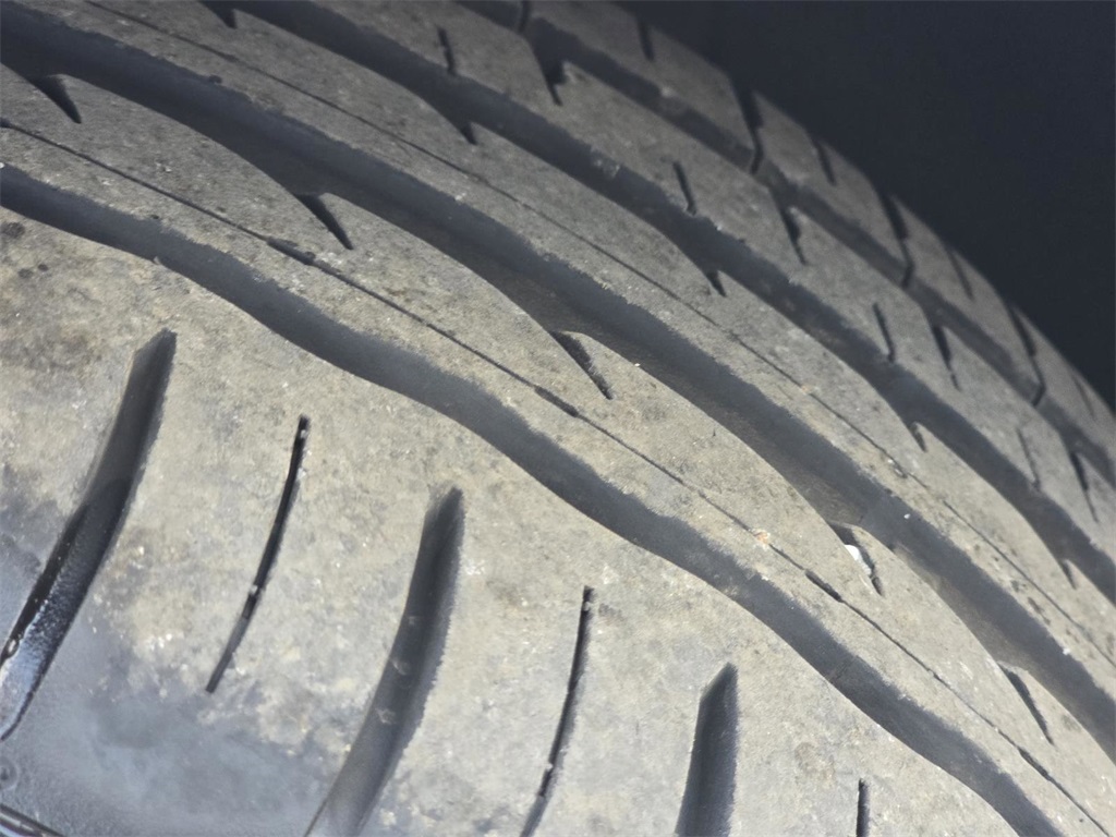 Vehicle image 28 of 31