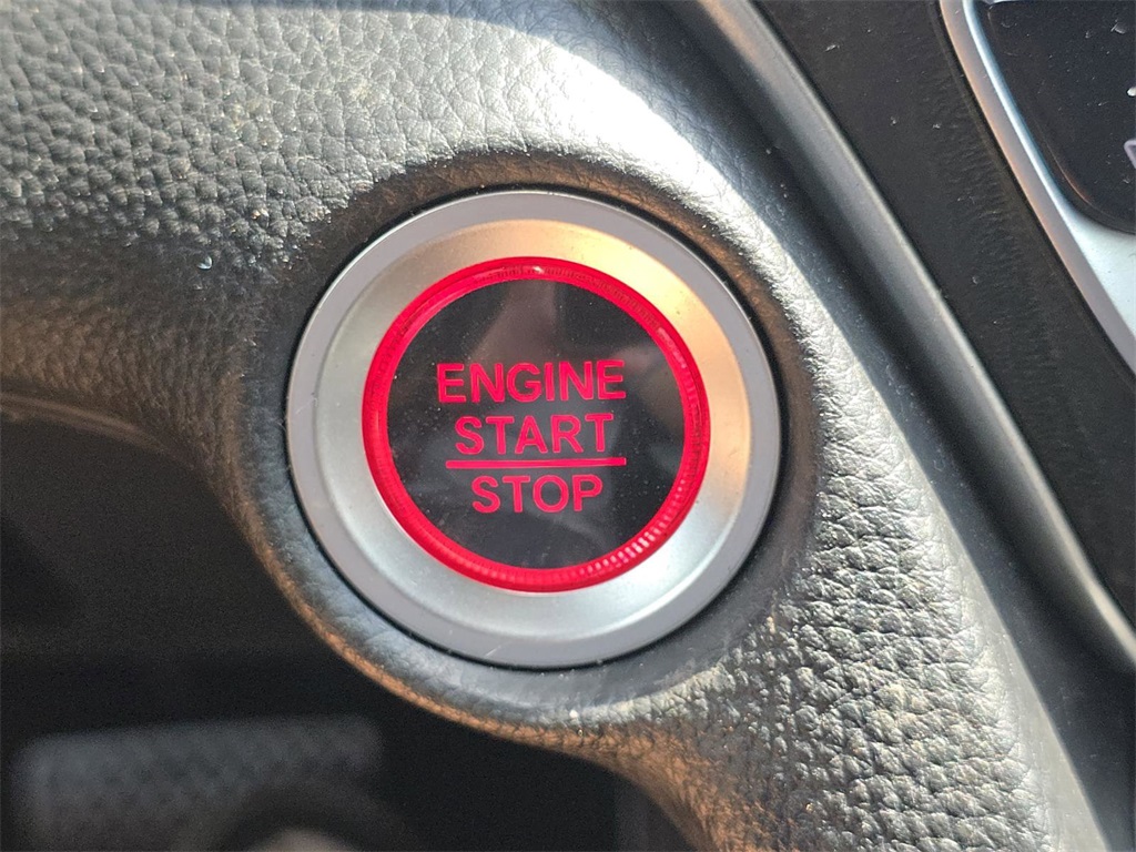 Vehicle image 19 of 31