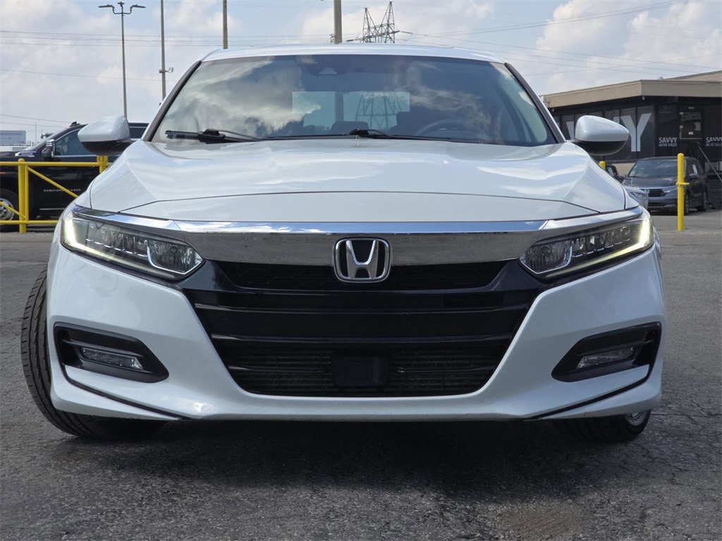 Vehicle image 2 of 31