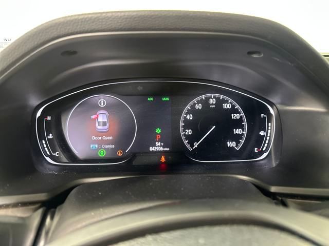 Vehicle image 17 of 27