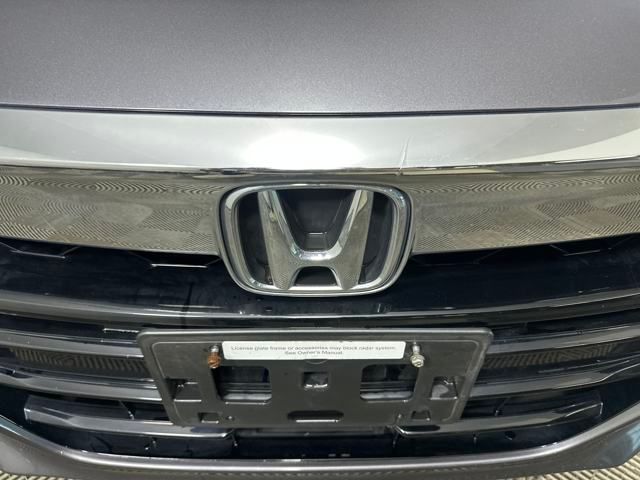 Vehicle image 9 of 27