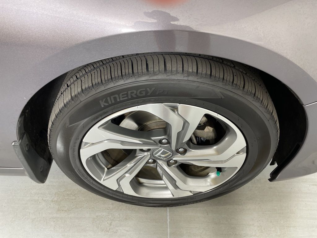 Vehicle image 12 of 50