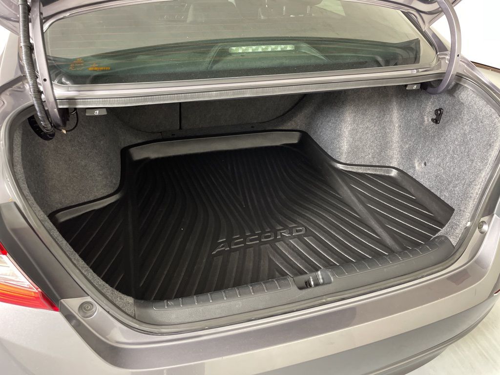Vehicle image 14 of 50