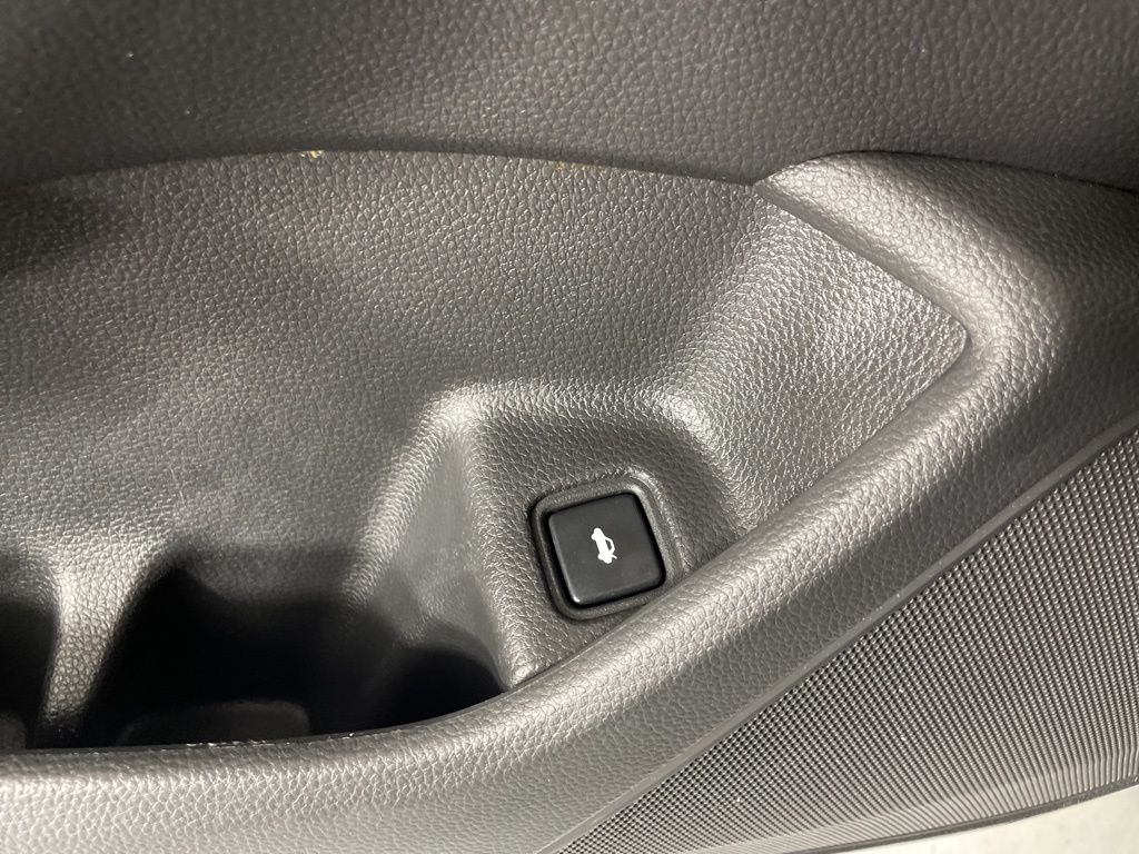 Vehicle image 46 of 50