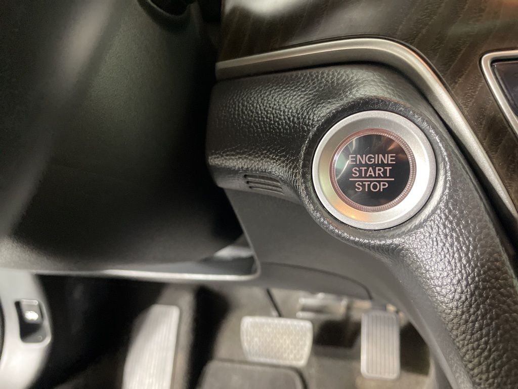 Vehicle image 44 of 50