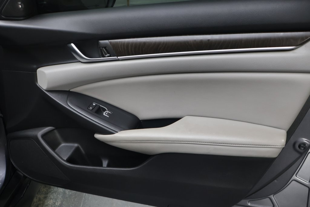 2018 Honda Accord EX-L 1.5T Image 30 of 47