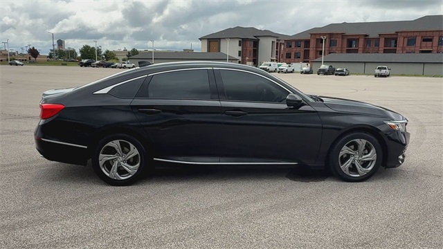 2018 Honda Accord EX-L 1.5T Image 7 of 32