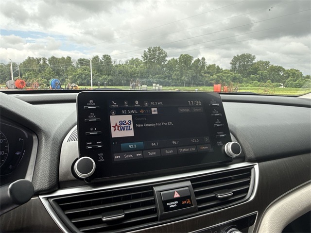 2018 Honda Accord EX-L 1.5T Image 27 of 32