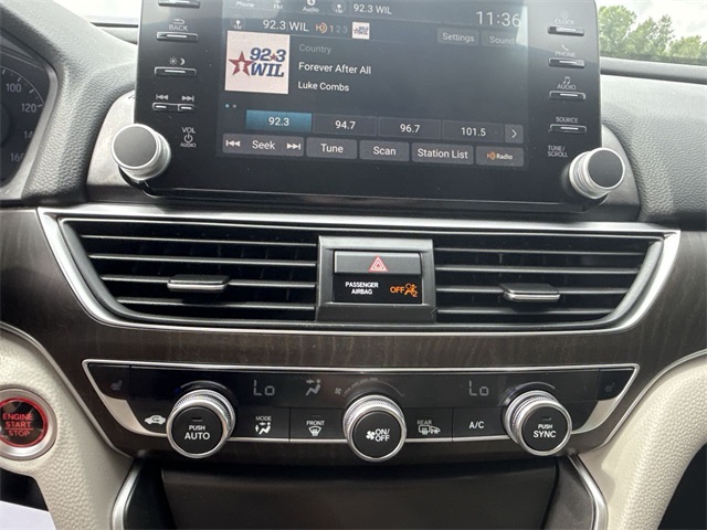 2018 Honda Accord EX-L 1.5T Image 26 of 32