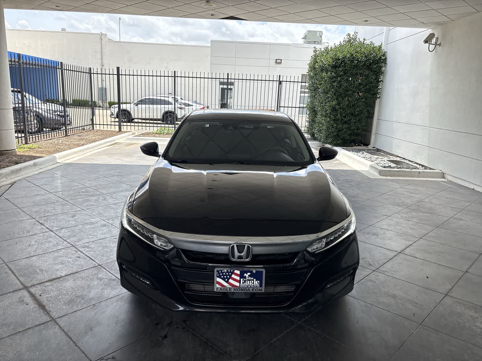 Vehicle image 2 of 32