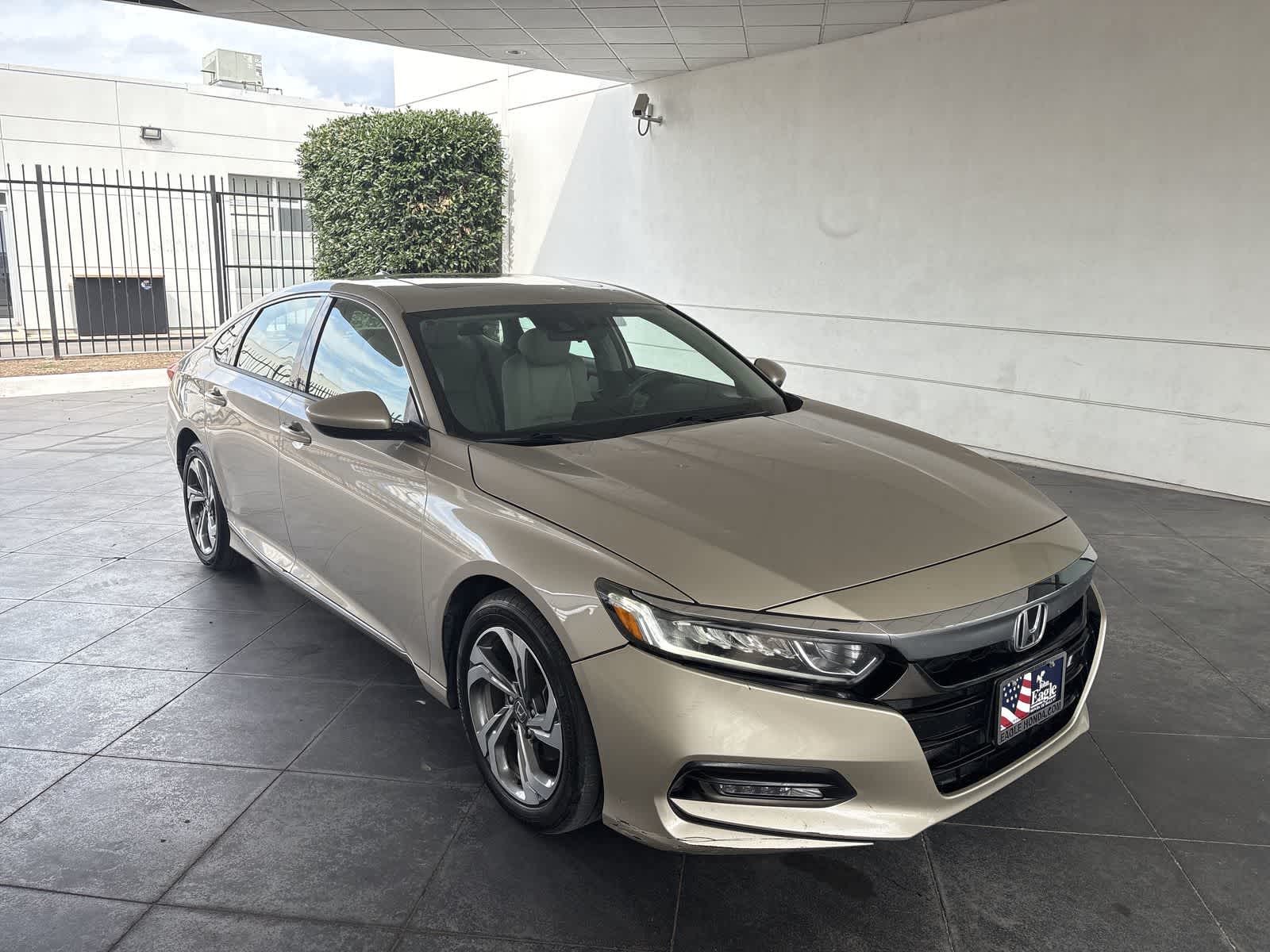 2018 Honda Accord EX 1.5T Image 3 of 32