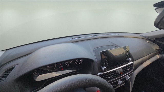 2018 Honda Accord LX 1.5T Image 13 of 21