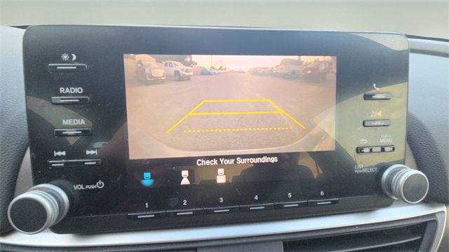 2018 Honda Accord LX 1.5T Image 15 of 21