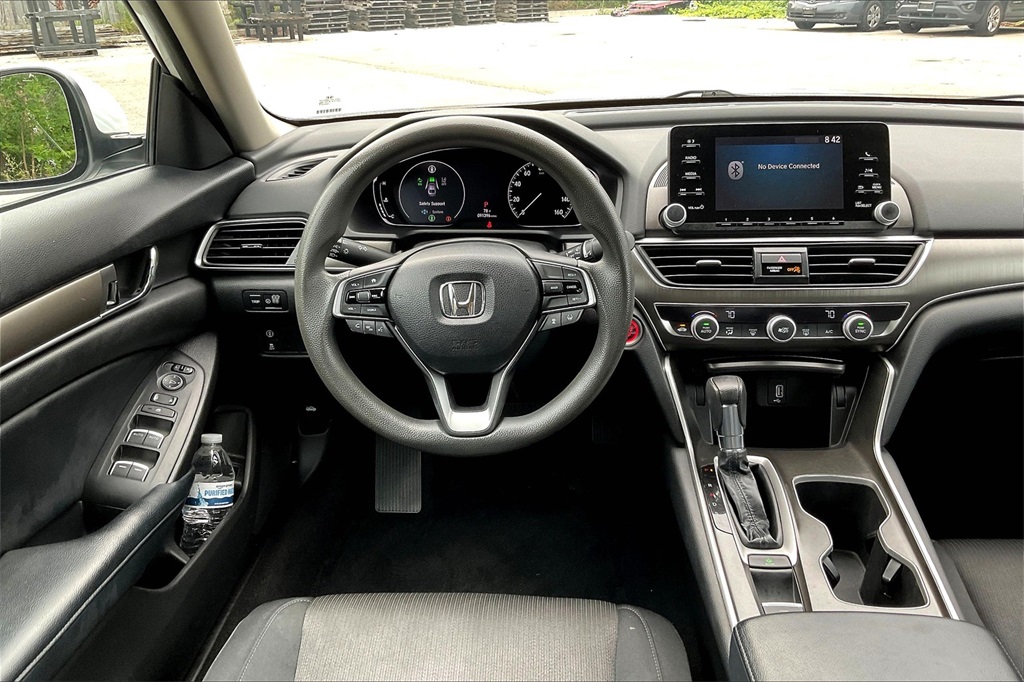 2018 Honda Accord LX 1.5T Image 15 of 34
