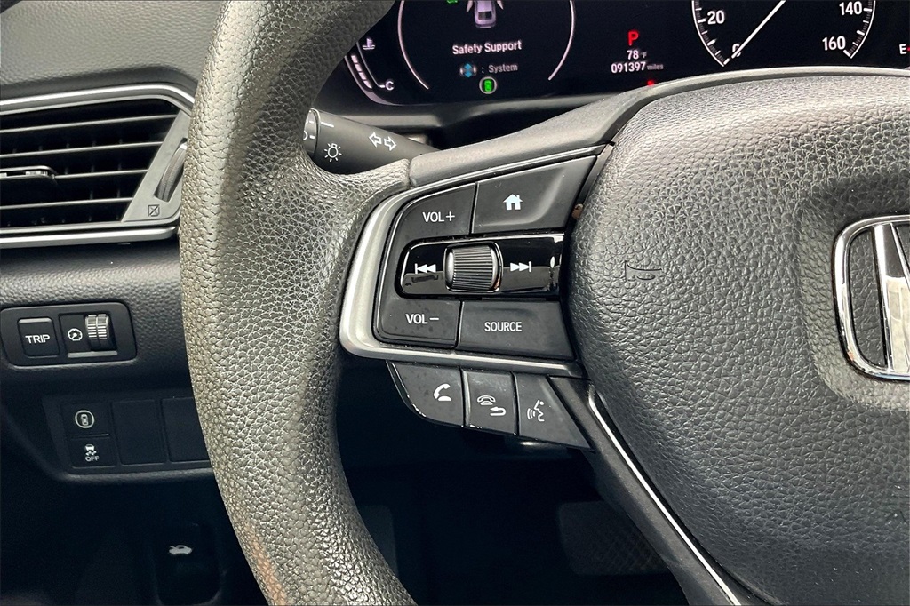 2018 Honda Accord LX 1.5T Image 19 of 34