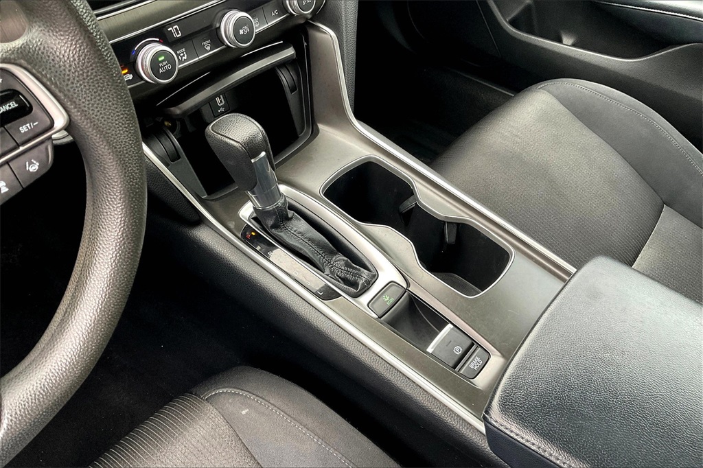2018 Honda Accord LX 1.5T Image 24 of 34