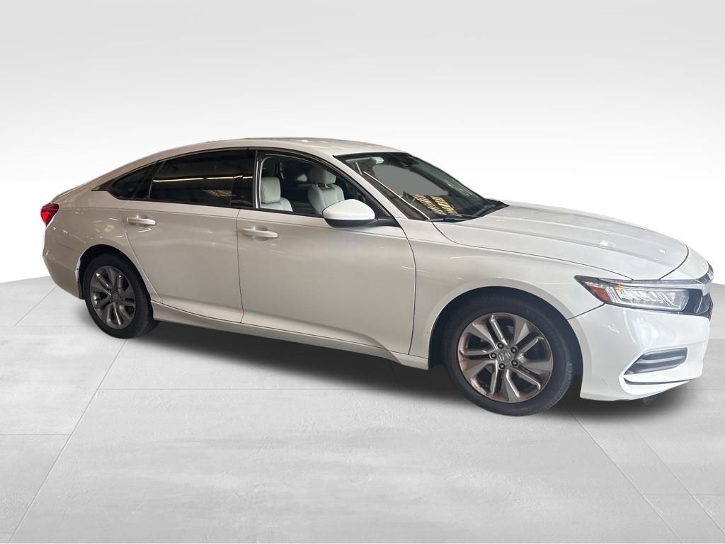 2018 Honda Accord LX 1.5T Image 17 of 19