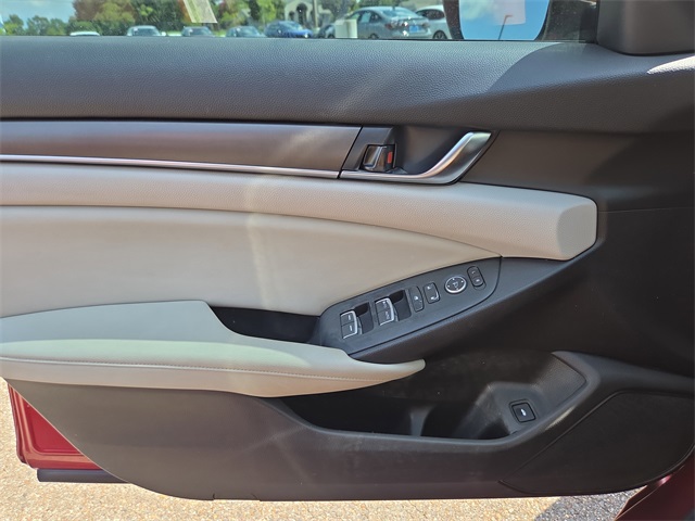 2018 Honda Accord LX 1.5T Image 20 of 24