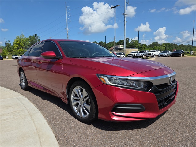 2018 Honda Accord LX 1.5T Image 2 of 24