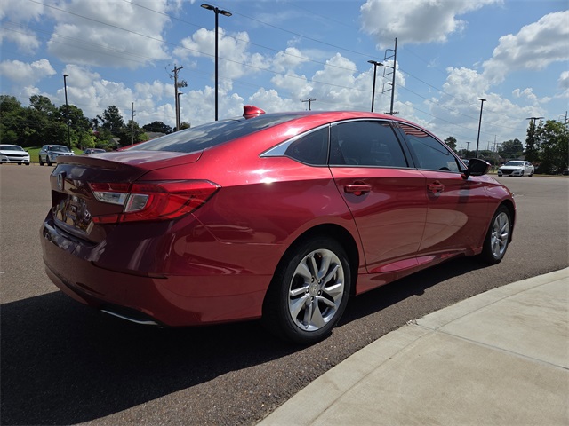 2018 Honda Accord LX 1.5T Image 4 of 24