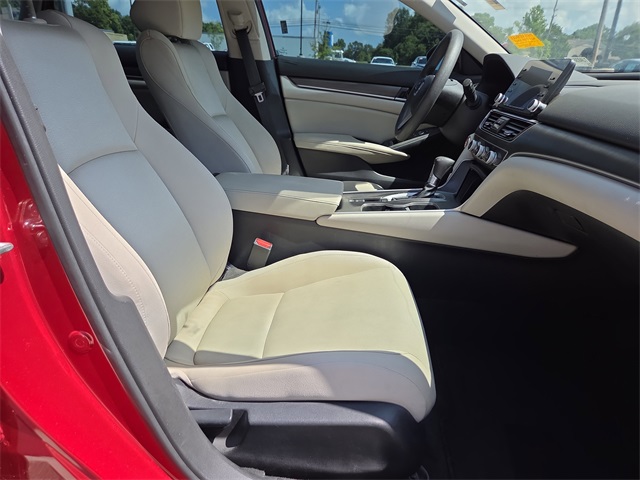 2018 Honda Accord LX 1.5T Image 12 of 24