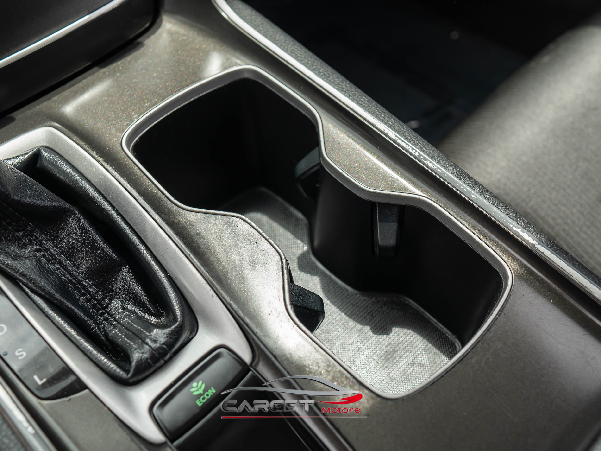 Vehicle image 33 of 47