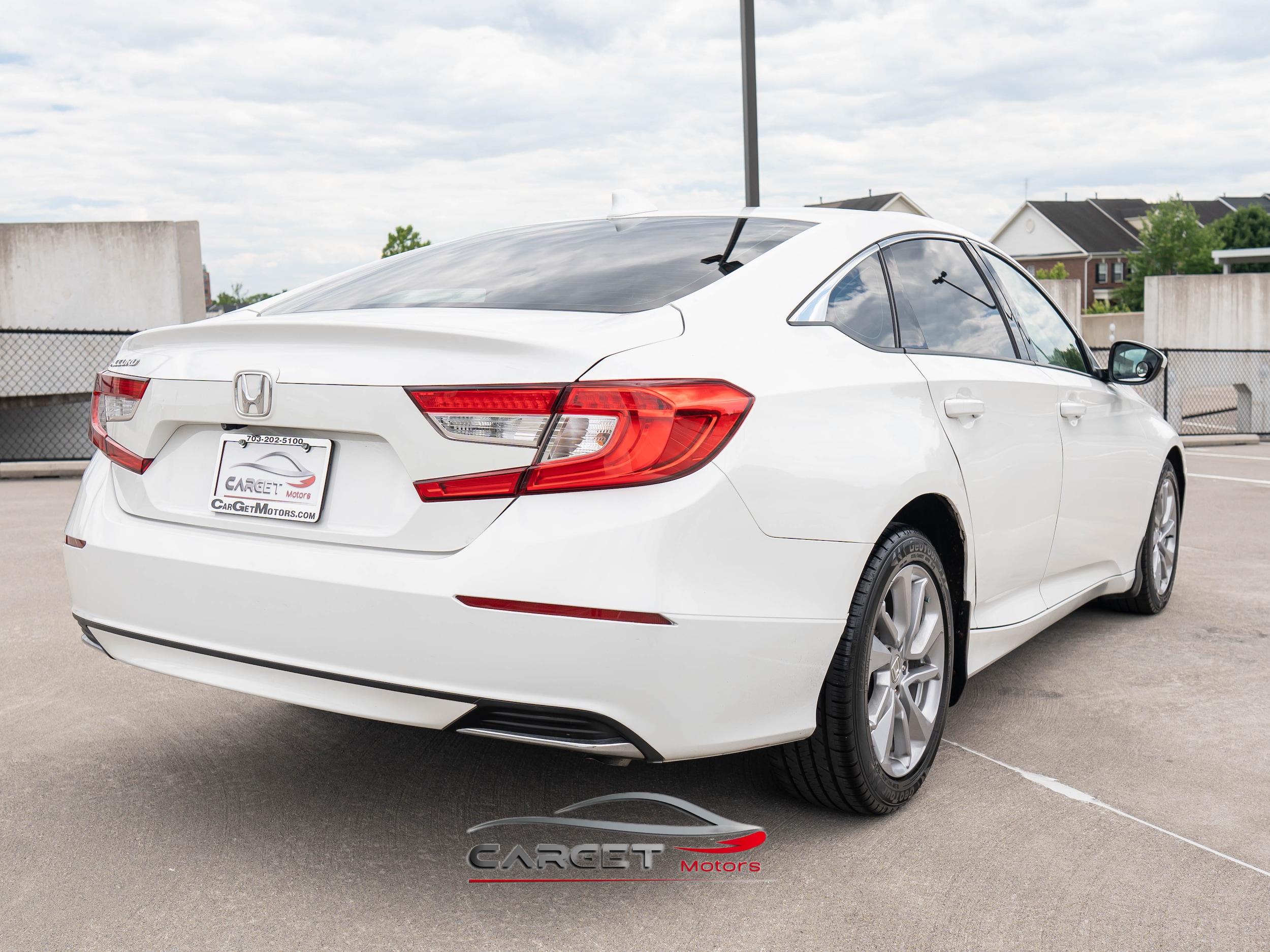 Vehicle image 4 of 47