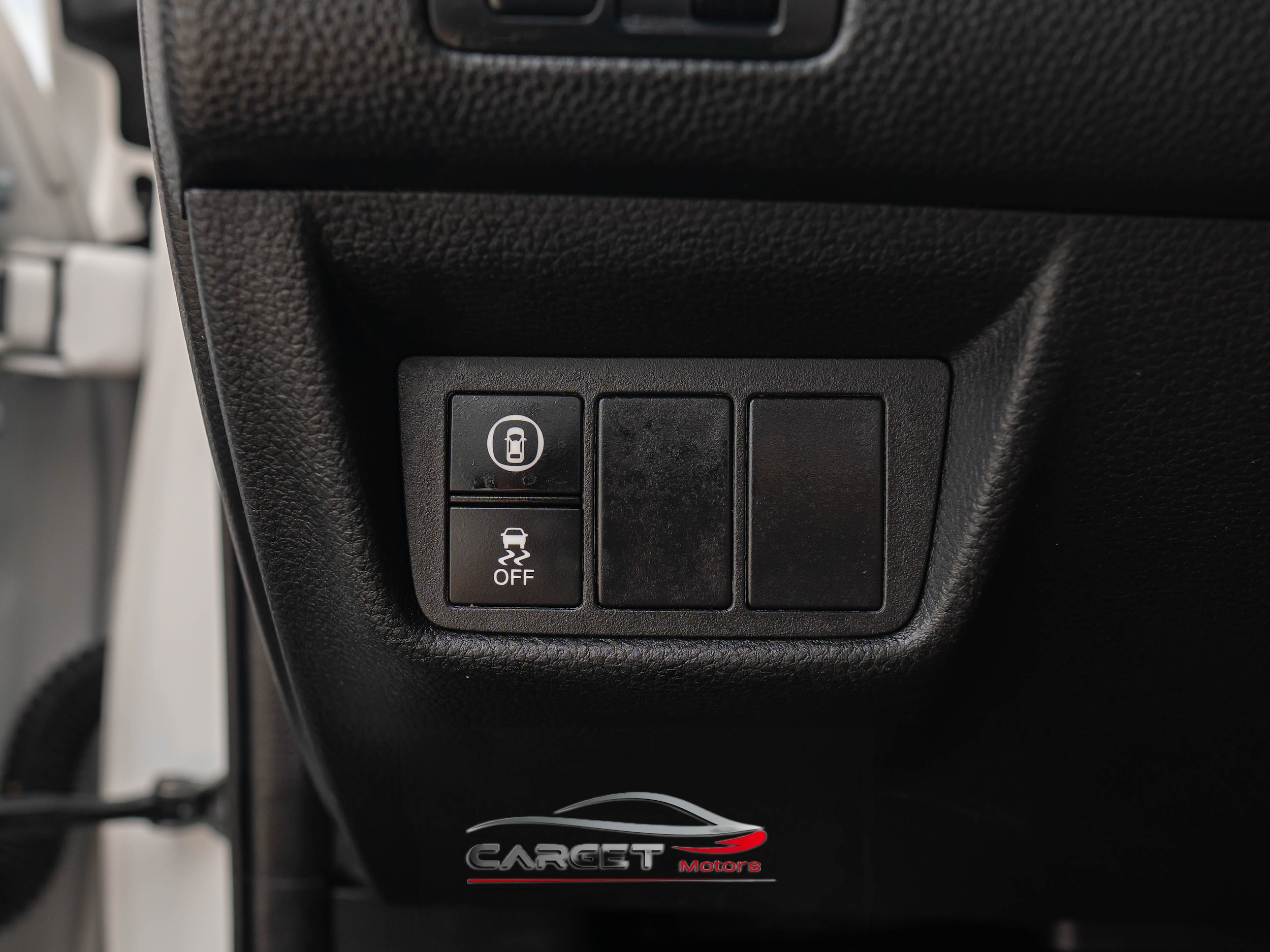 Vehicle image 34 of 47