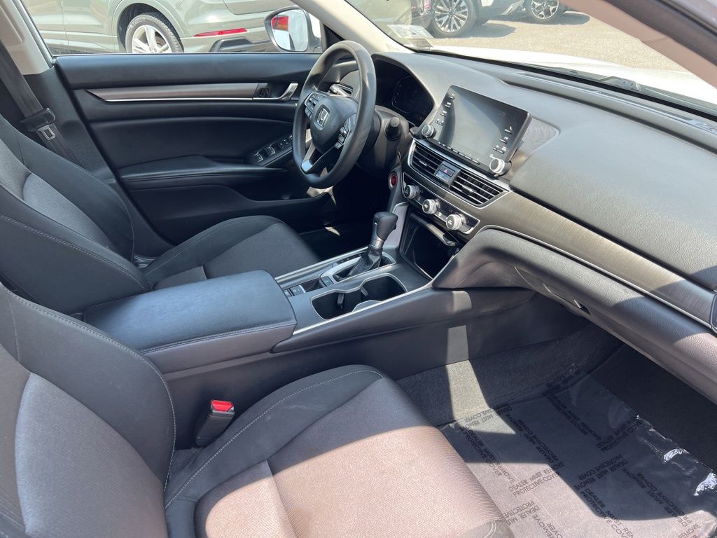 2018 Honda Accord LX 1.5T Image 21 of 30