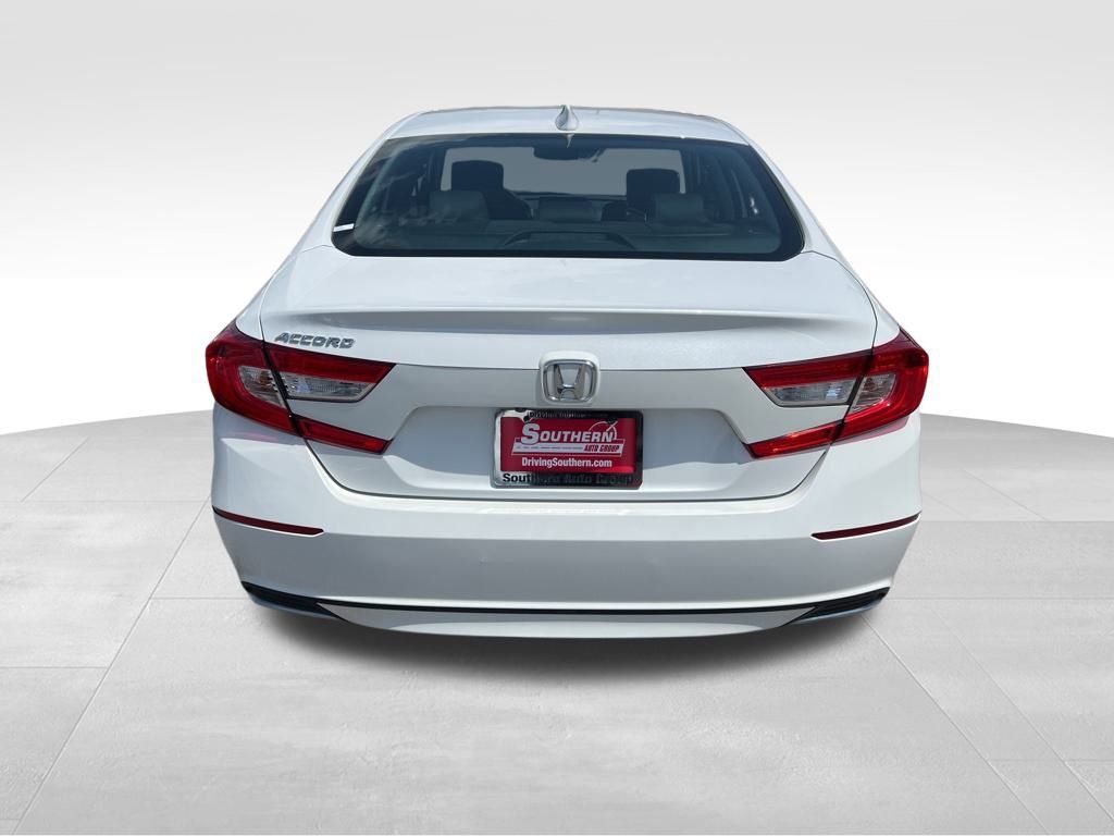 2018 Honda Accord LX 1.5T Image 6 of 30