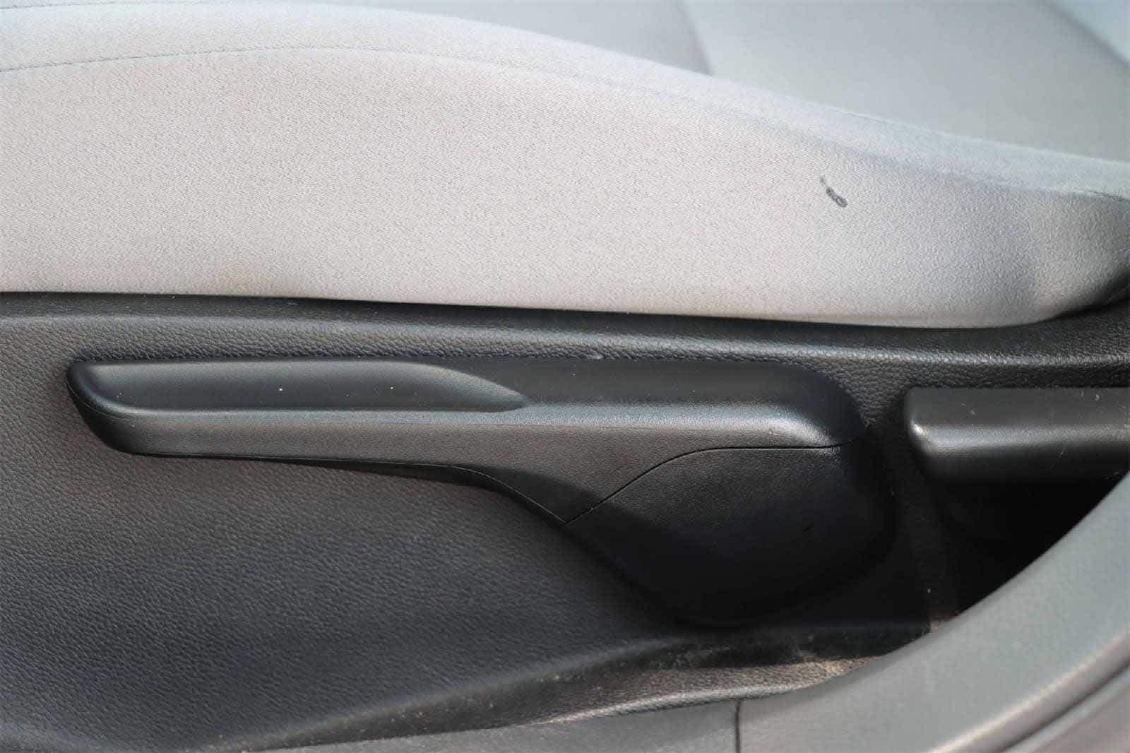2018 Honda Accord LX 1.5T Image 21 of 25