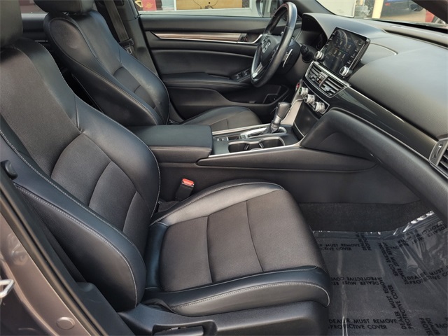 Vehicle image 12 of 38