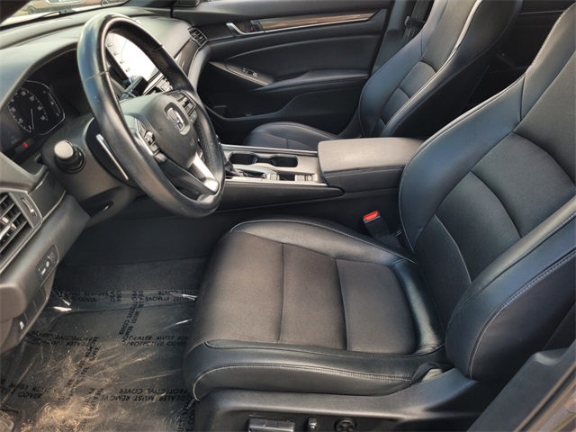 Vehicle image 16 of 38