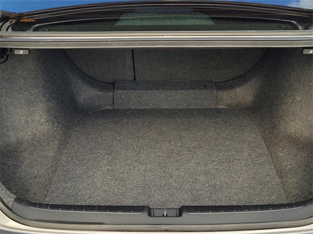 Vehicle image 9 of 38