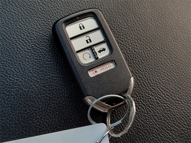 Vehicle image 31 of 38