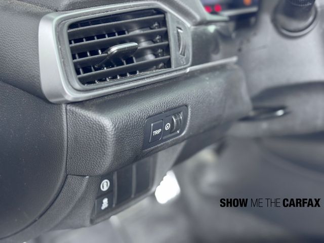 Vehicle image 34 of 37