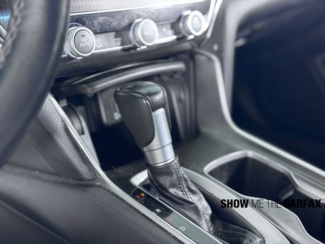 Vehicle image 36 of 37