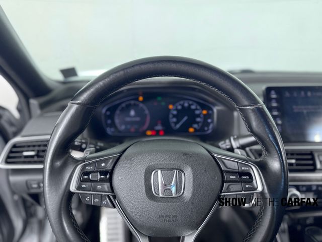 Vehicle image 33 of 37