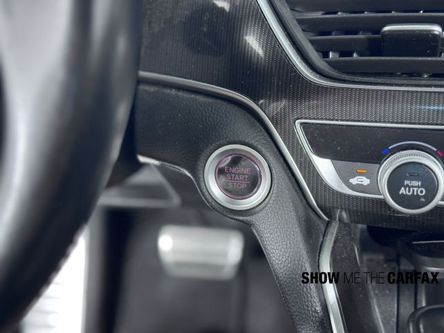 Vehicle image 35 of 37