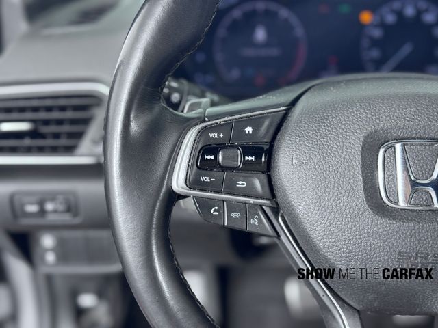 Vehicle image 17 of 37