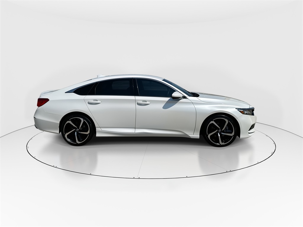 2018 Honda Accord Sport 1.5T Image 5 of 36